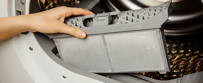 Signs Of A Clogged Dryer Lint Trap in Schererville, Indiana